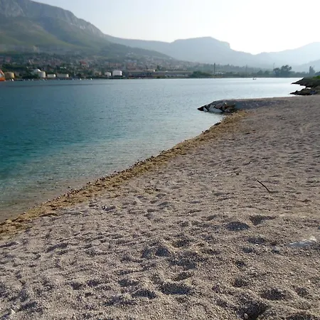 House With A Parking Space - 25463 بيت للعطل