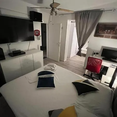 Holiday home House With A Parking Space - 25463 Split